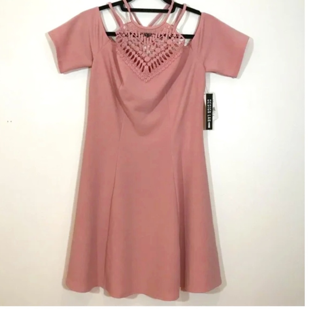 NWT Design Lab By Lord & Taylor Women’s Pink Dress Open With Front Lace Details
